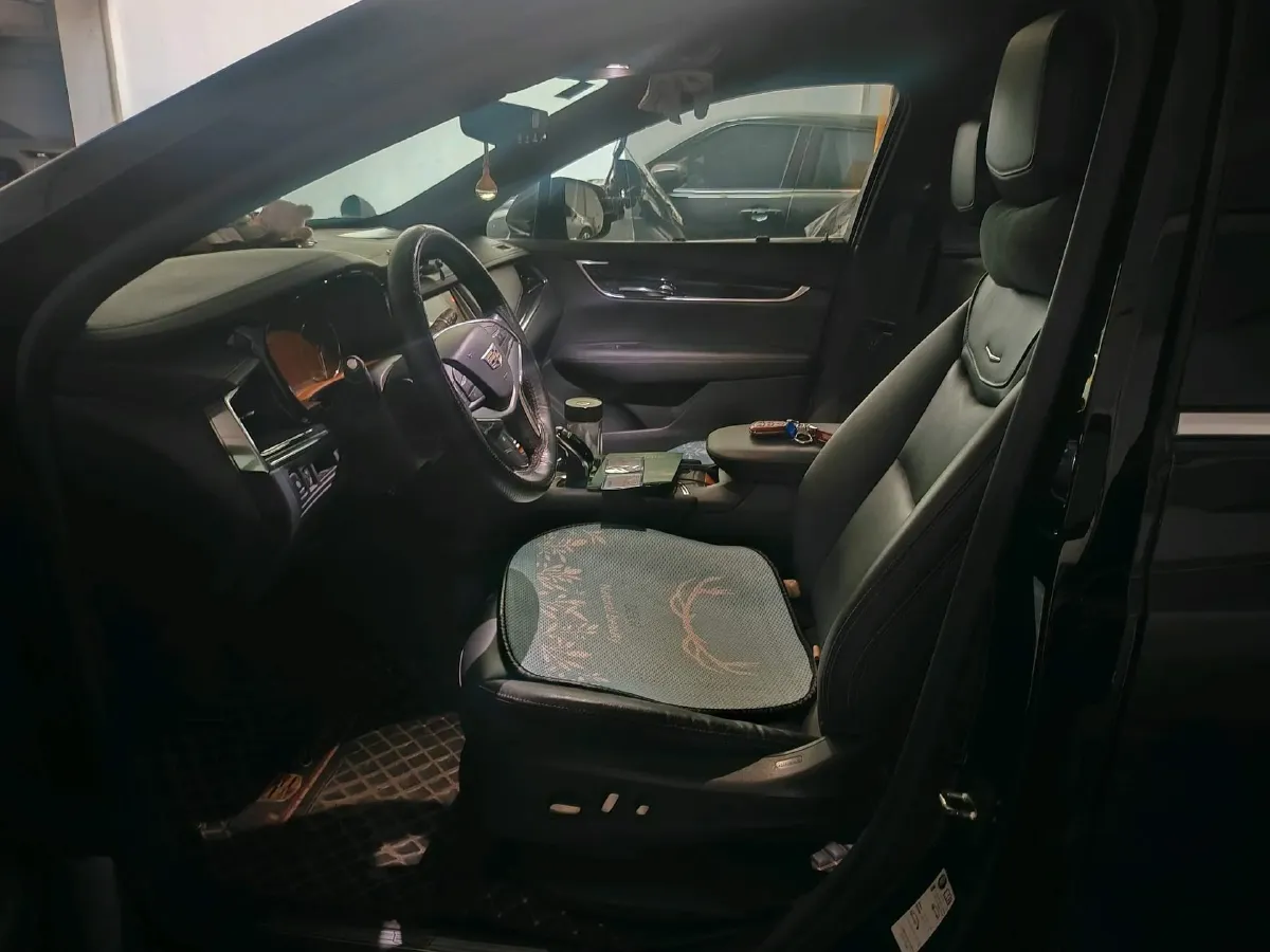2020 Cadillac XT5 2.0T 237HP L4 9AT,autocango,china used car exporter,china ev exporter,chinese used car exporter,chinese used ev exporter
