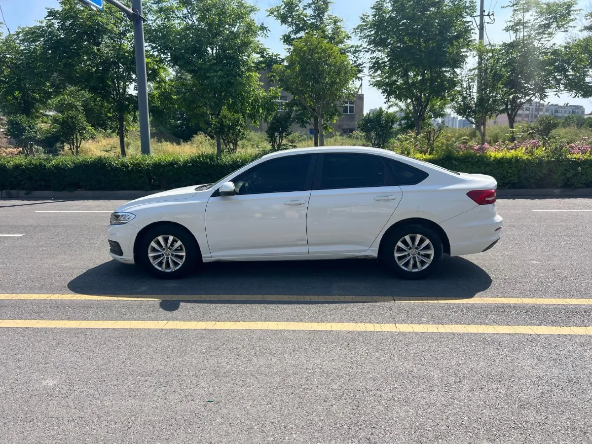 2018 Landwind XiaoYao 1.5T 163HP L4 CVT,autocango,china used car exporter,china ev exporter,chinese used car exporter,chinese used ev exporter