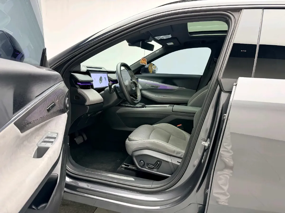 2023 LYNK&CO 08 EM-P 1.5T 163HP L4 3DHT PHEV 21.2KWH,autocango,china used car exporter,china ev exporter,chinese used car exporter,chinese used ev exporter