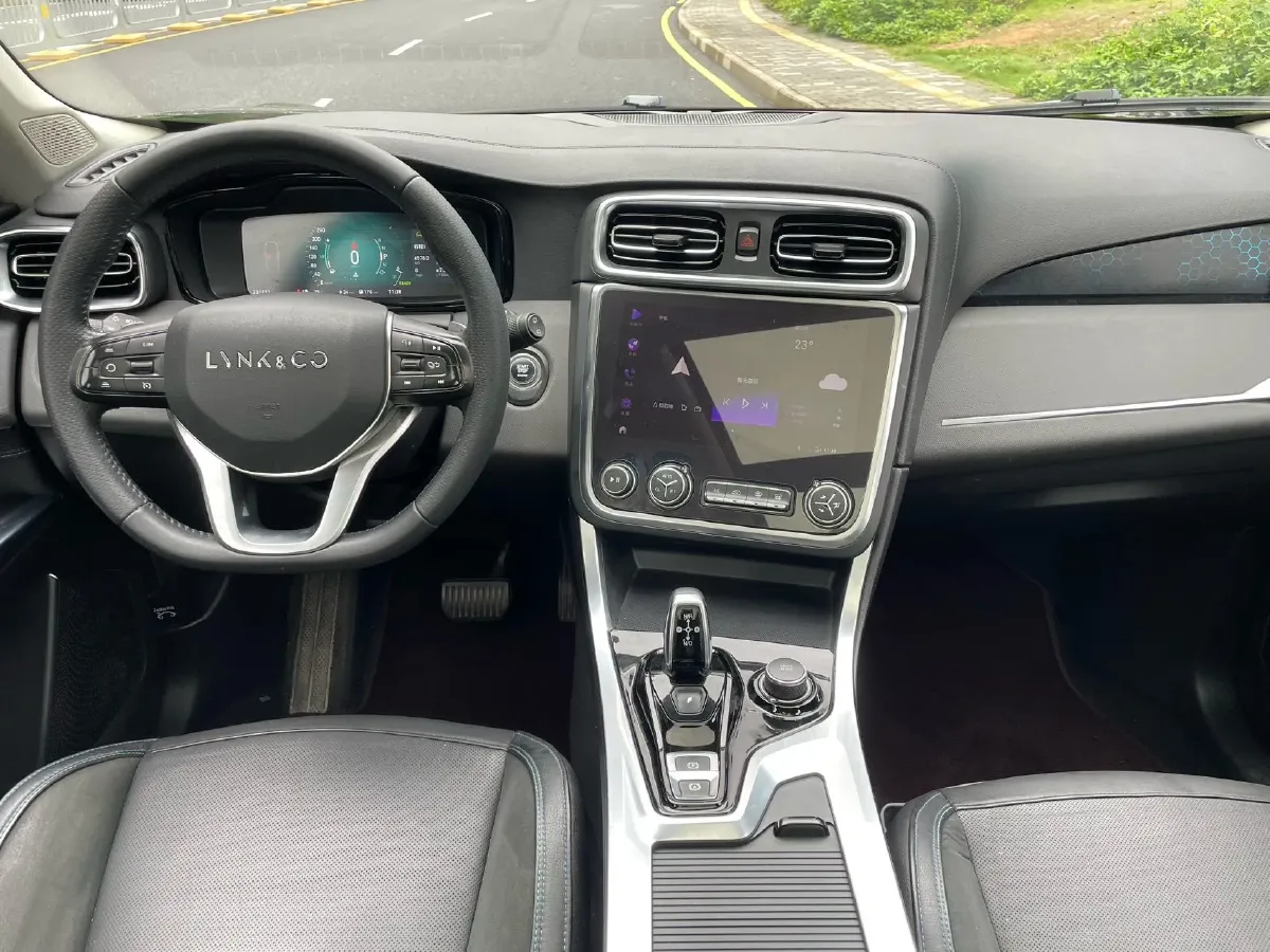 2018 Isuzu Mu-X 1.9T 163HP L4 6AT,autocango,china used car exporter,china ev exporter,chinese used car exporter,chinese used ev exporter