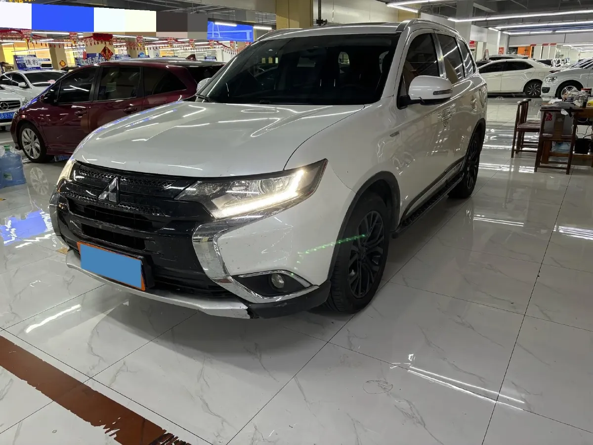 2018 Mitsubishi Outlander 2.0L 166HP L4 CVT,autocango,china used car exporter,china ev exporter,chinese used car exporter,chinese used ev exporter