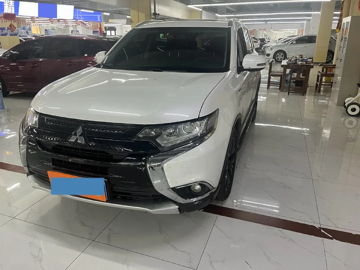 2018 Mitsubishi Outlander 2.0L 166HP L4 CVT,autocango,china used car exporter,china ev exporter,chinese used car exporter,chinese used ev exporter