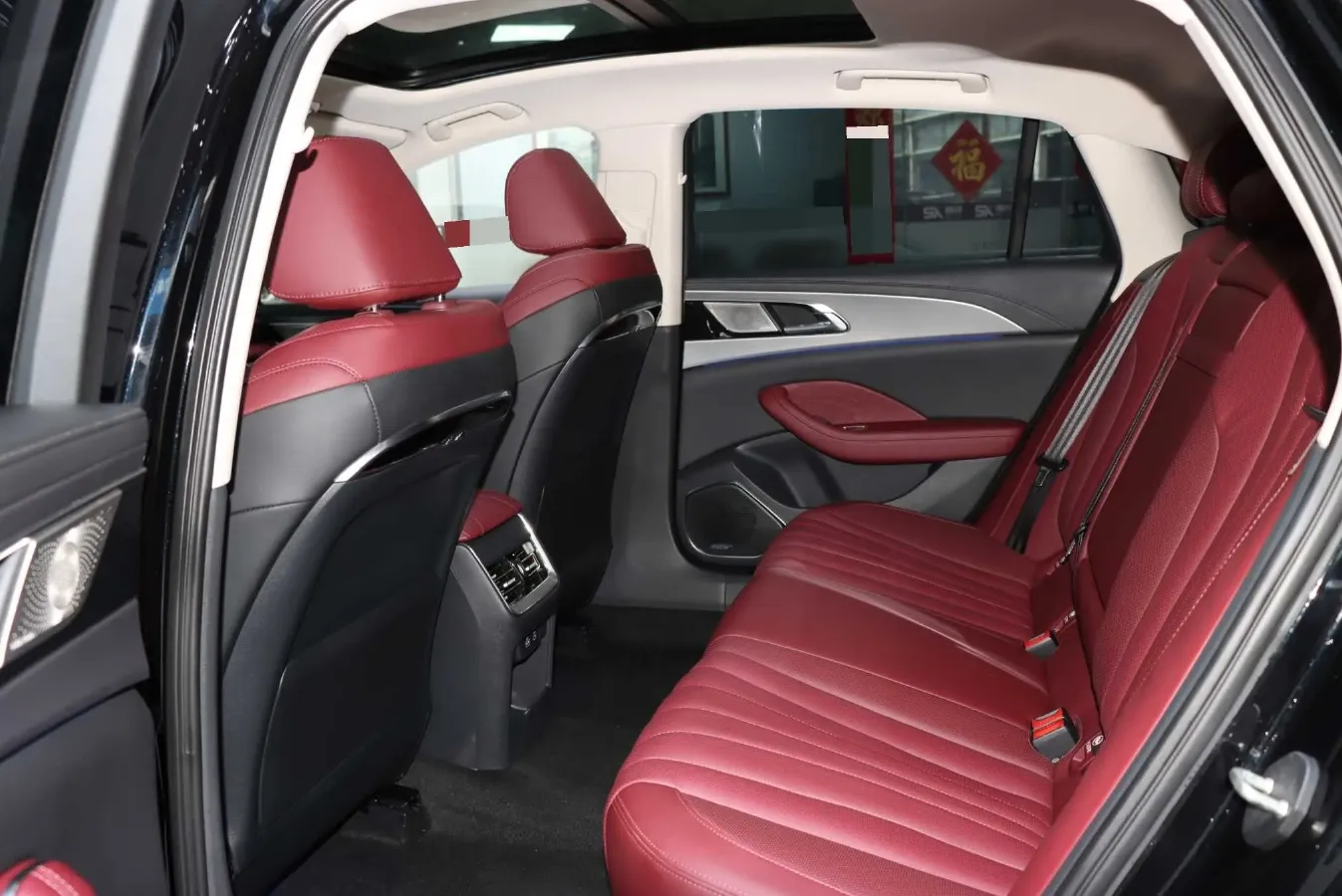 2024 HongQi H5 2.0T 224HP L4 8AT,autocango,china used car exporter,china ev exporter,chinese used car exporter,chinese used ev exporter
