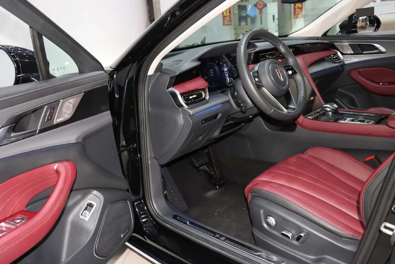 2024 HongQi H5 2.0T 224HP L4 8AT,autocango,china used car exporter,china ev exporter,chinese used car exporter,chinese used ev exporter