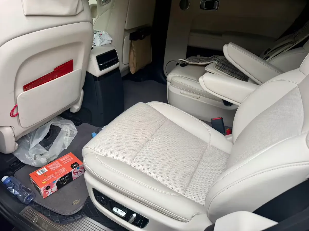 2022 Li L9 Range Extended 154HP REEV 42.6KWH,autocango,china used car exporter,china ev exporter,chinese used car exporter,chinese used ev exporter