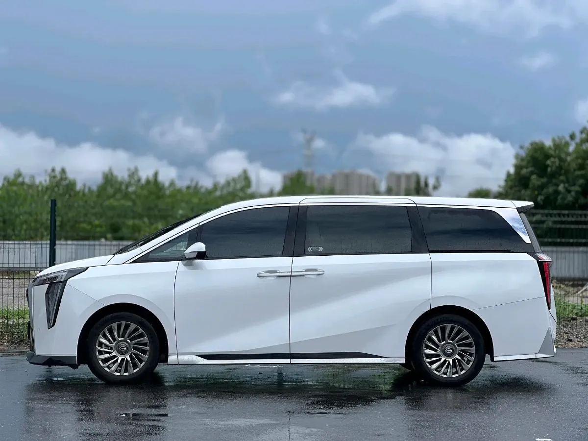 2023 GAC Trumpchi M8 2.0T 252HP L4 8AT,autocango,china used car exporter,china ev exporter,chinese used car exporter,chinese used ev exporter