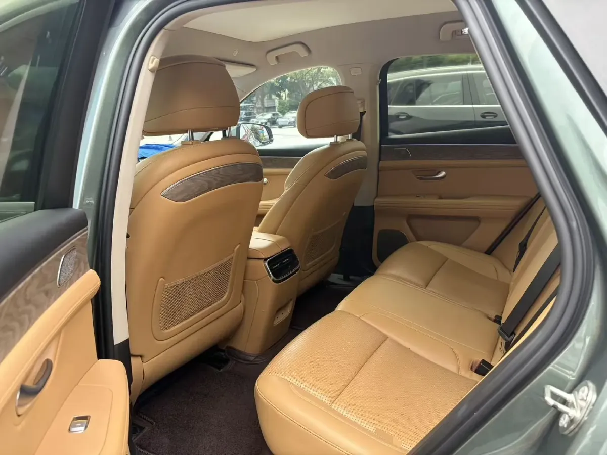 2022 Isuzu Mu-X 2.0T 220HP L4 8AT,autocango,china used car exporter,china ev exporter,chinese used car exporter,chinese used ev exporter