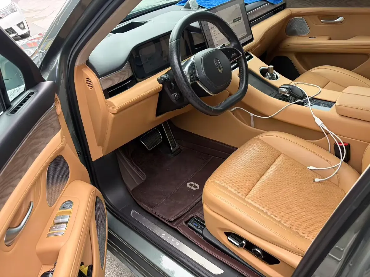 2022 Isuzu Mu-X 2.0T 220HP L4 8AT,autocango,china used car exporter,china ev exporter,chinese used car exporter,chinese used ev exporter