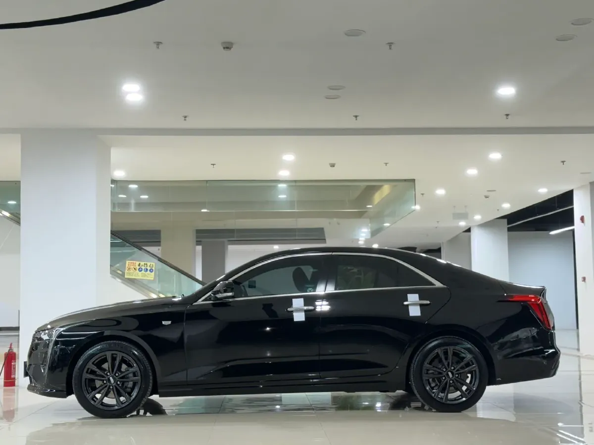2022 Cadillac CT4 2.0T 237HP L4 8AT,autocango,china used car exporter,china ev exporter,chinese used car exporter,chinese used ev exporter