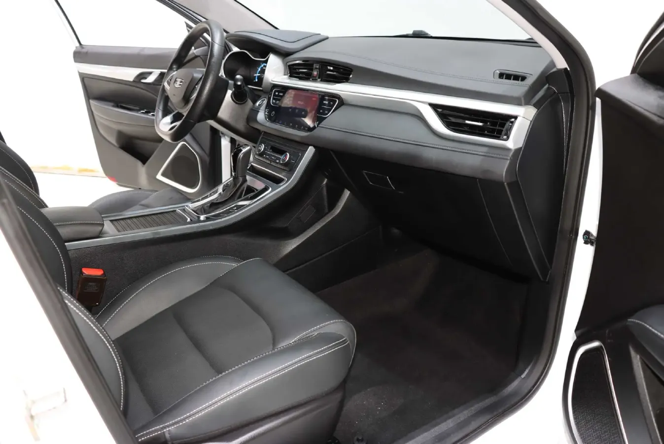 2020 Geely Emgrand 1.5L 109HP L4 CVT,autocango,china used car exporter,china ev exporter,chinese used car exporter,chinese used ev exporter