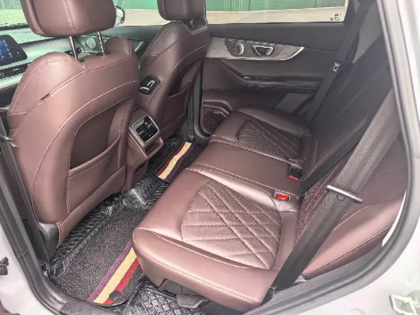 2022 Chery Tiggo 8 PRO 1.6T 197HP L4 7DCT,autocango,china used car exporter,china ev exporter,chinese used car exporter,chinese used ev exporter