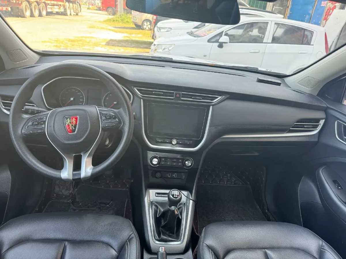 2020 Roewe RX3 1.6L 125HP L4 5MT,autocango,china used car exporter,china ev exporter,chinese used car exporter,chinese used ev exporter