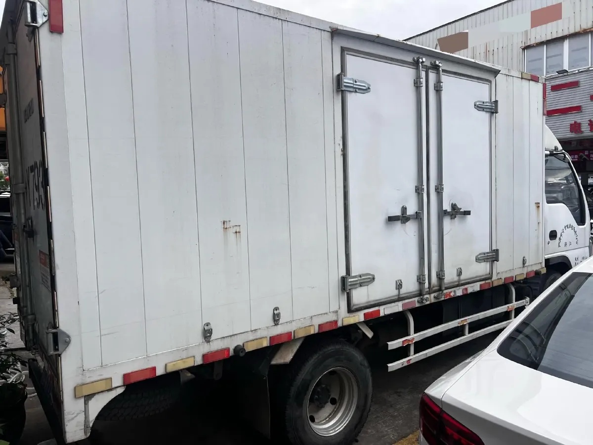 2019 MAXUS XinTu V80 2.5T 136HP L4 6MT,autocango,china used car exporter,china ev exporter,chinese used car exporter,chinese used ev exporter