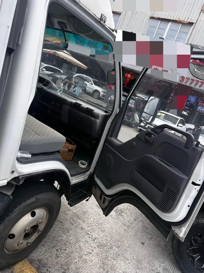 2019 MAXUS XinTu V80 2.5T 136HP L4 6MT,autocango,china used car exporter,china ev exporter,chinese used car exporter,chinese used ev exporter
