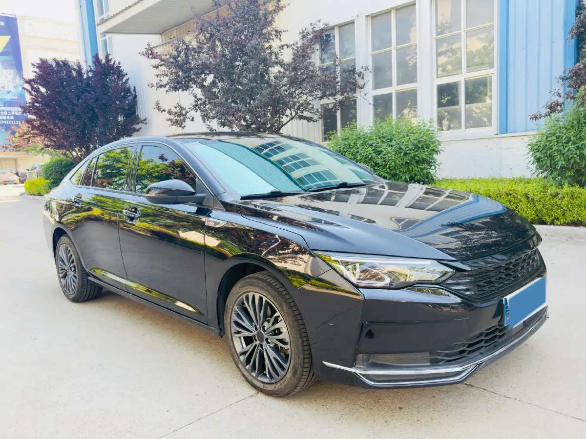 2022 DongFeng Aeolus YiXuan MAX 1.5T 190HP L4 7DCT,autocango,china used car exporter,china ev exporter,chinese used car exporter,chinese used ev exporter