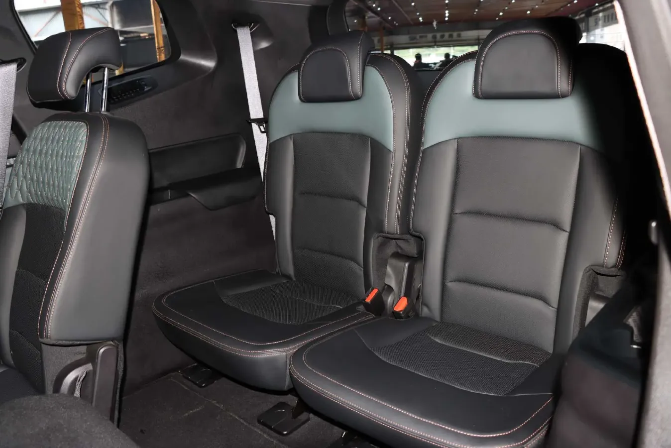 2023 Geely Okavango L 2.0T 218HP L4 7DCT,autocango,china used car exporter,china ev exporter,chinese used car exporter,chinese used ev exporter
