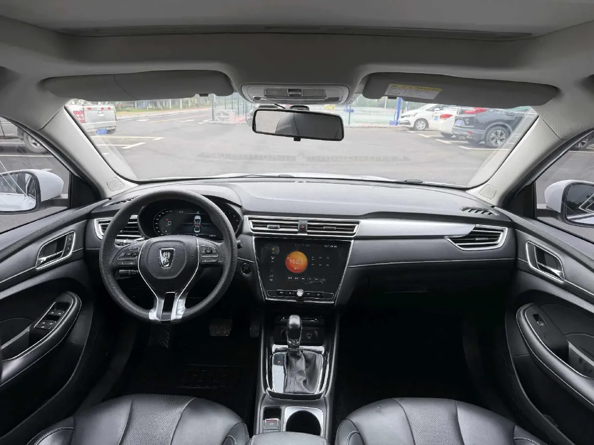 2020 Roewe i5 1.5L 120HP L4 CVT,autocango,china used car exporter,china ev exporter,chinese used car exporter,chinese used ev exporter