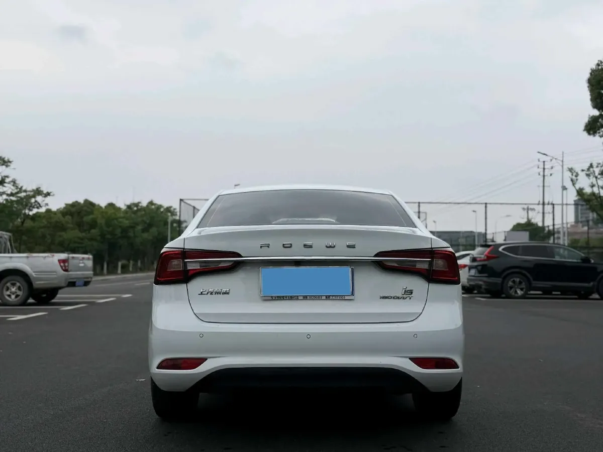 2020 Roewe i5 1.5L 120HP L4 CVT,autocango,china used car exporter,china ev exporter,chinese used car exporter,chinese used ev exporter