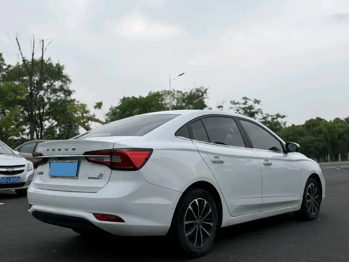 2020 Roewe i5 1.5L 120HP L4 CVT,autocango,china used car exporter,china ev exporter,chinese used car exporter,chinese used ev exporter