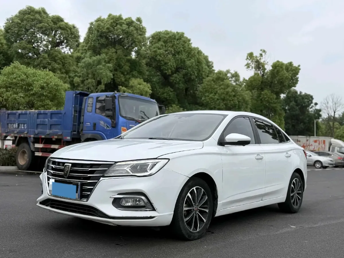 2020 Roewe i5 1.5L 120HP L4 CVT,autocango,china used car exporter,china ev exporter,chinese used car exporter,chinese used ev exporter