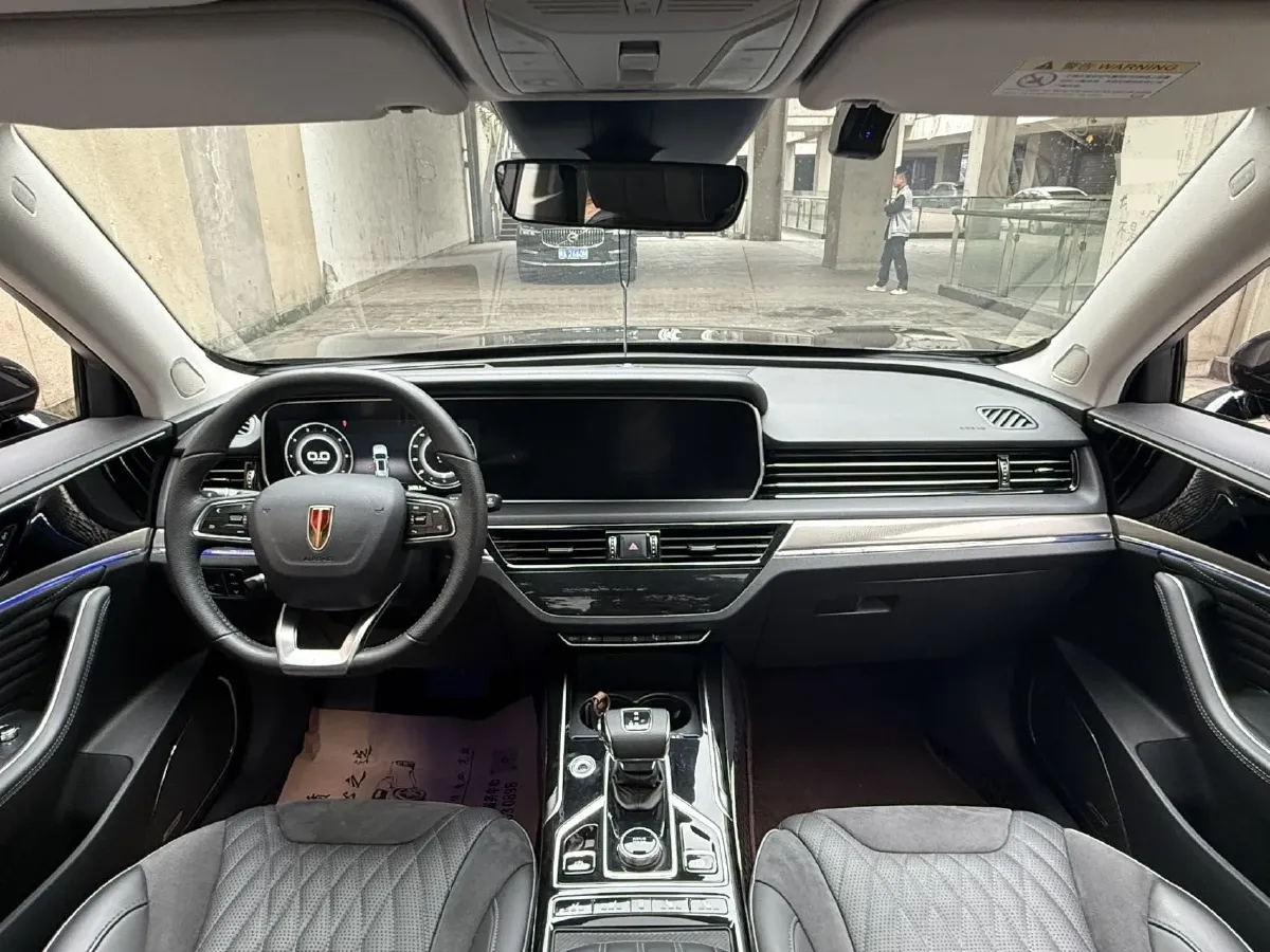 2022 HongQi HS5 2.0T 224HP L4 6AT,autocango,china used car exporter,china ev exporter,chinese used car exporter,chinese used ev exporter
