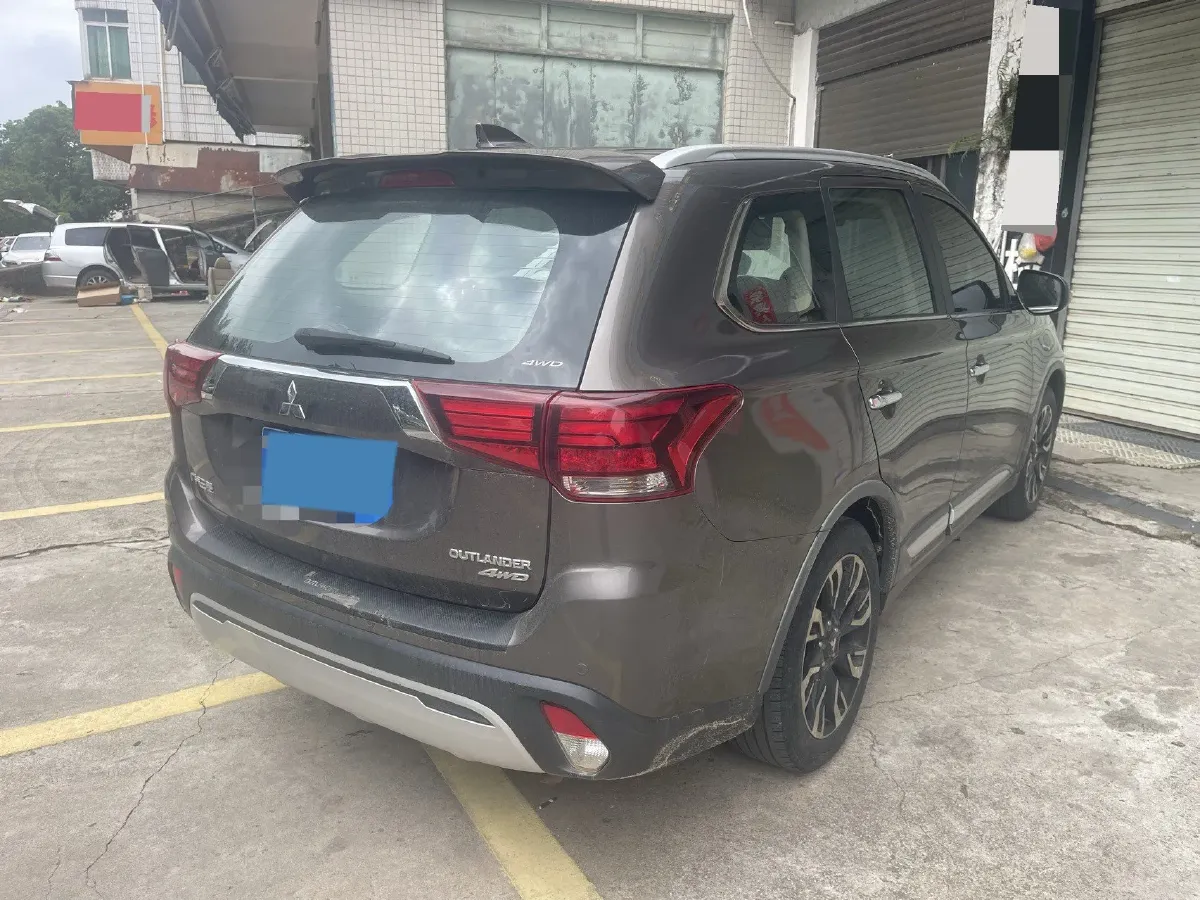 2019 Mitsubishi Outlander 2.4L 192HP L4 CVT,autocango,china used car exporter,china ev exporter,chinese used car exporter,chinese used ev exporter