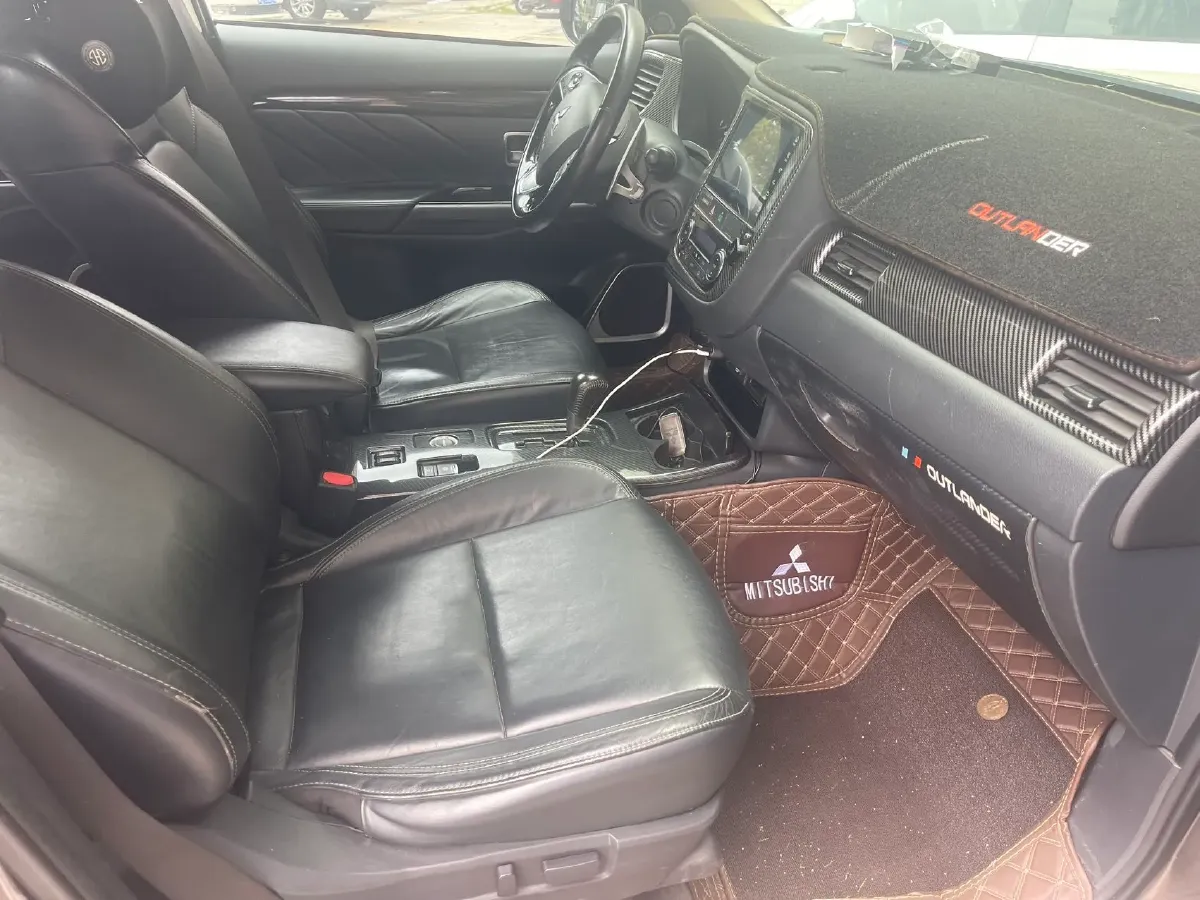 2019 Mitsubishi Outlander 2.4L 192HP L4 CVT,autocango,china used car exporter,china ev exporter,chinese used car exporter,chinese used ev exporter