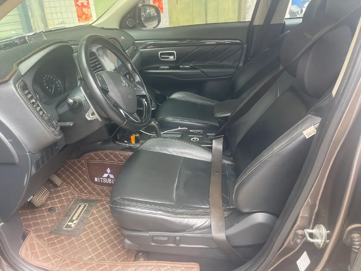 2019 Mitsubishi Outlander 2.4L 192HP L4 CVT,autocango,china used car exporter,china ev exporter,chinese used car exporter,chinese used ev exporter