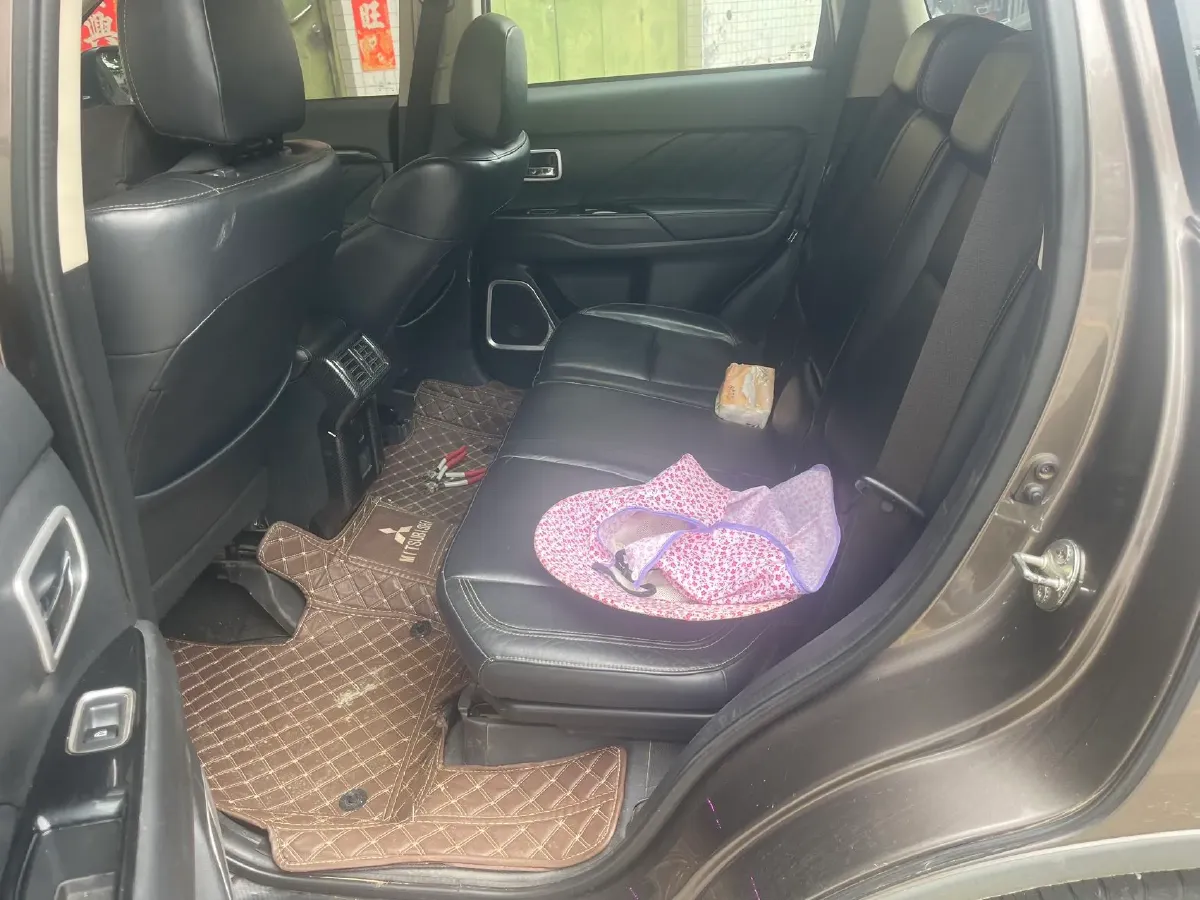 2019 Mitsubishi Outlander 2.4L 192HP L4 CVT,autocango,china used car exporter,china ev exporter,chinese used car exporter,chinese used ev exporter