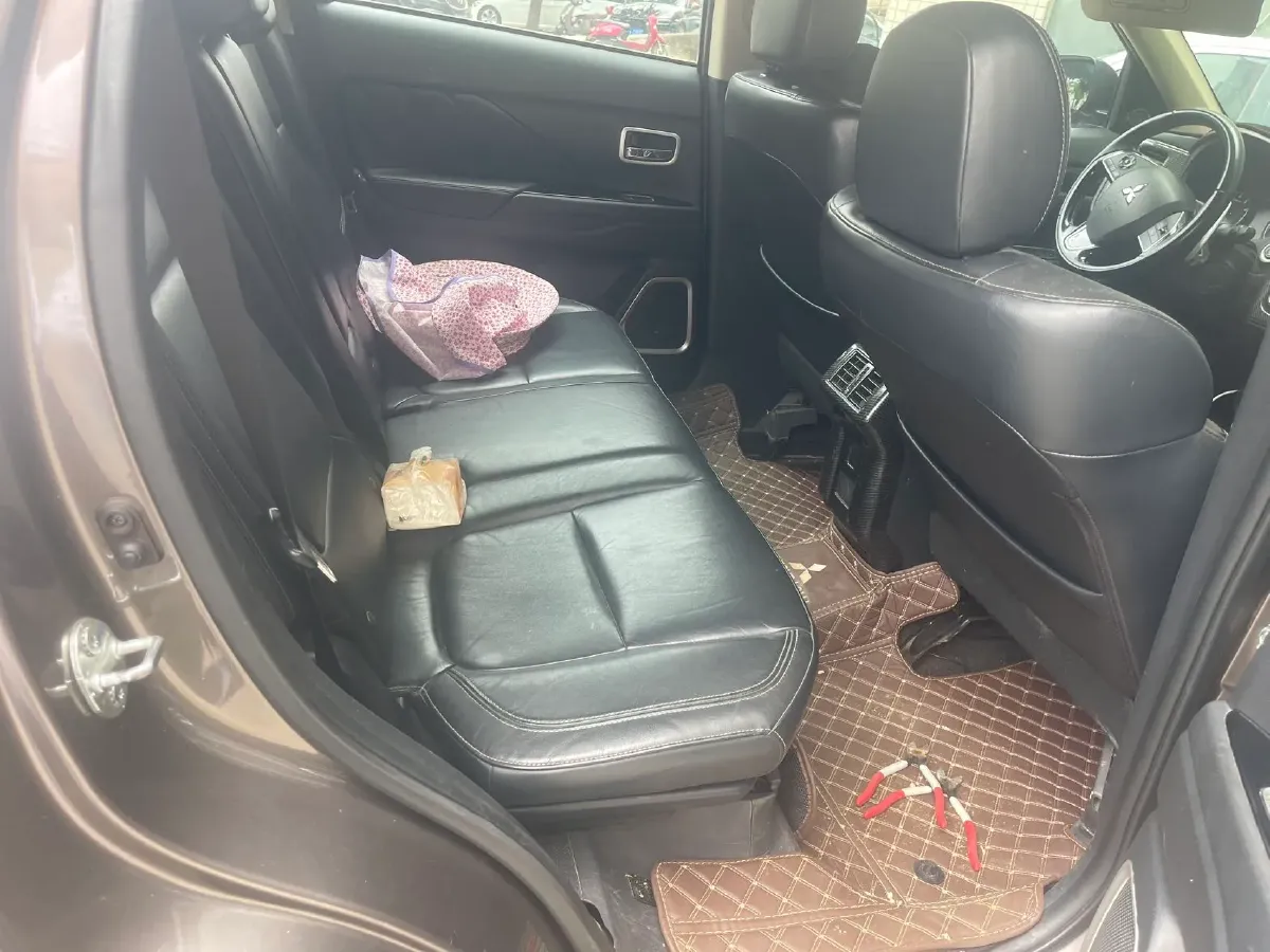 2019 Mitsubishi Outlander 2.4L 192HP L4 CVT,autocango,china used car exporter,china ev exporter,chinese used car exporter,chinese used ev exporter