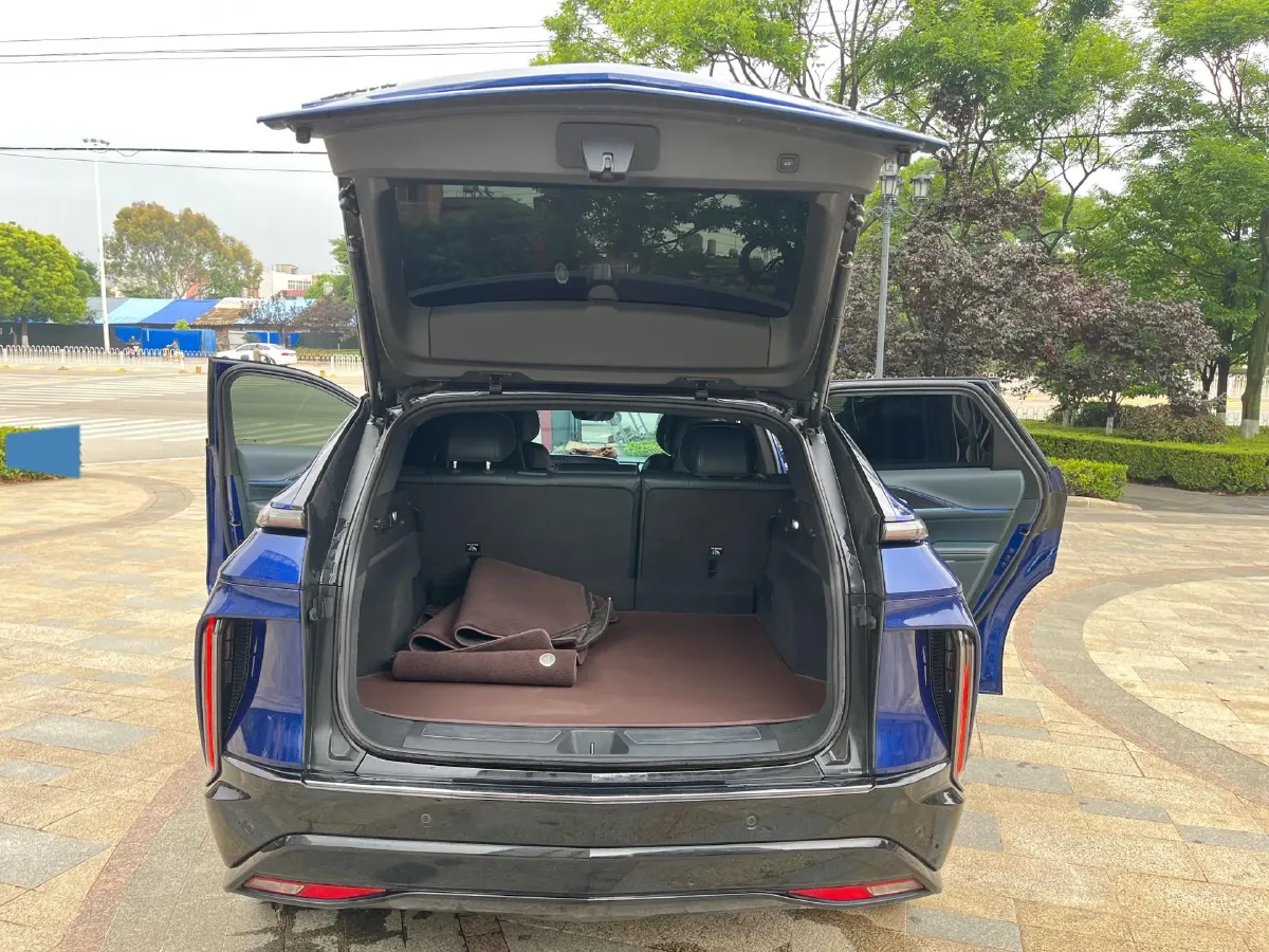 2022 Cadillac IQ Lyriq BEV 95.7KWH,autocango,china used car exporter,china ev exporter,chinese used car exporter,chinese used ev exporter