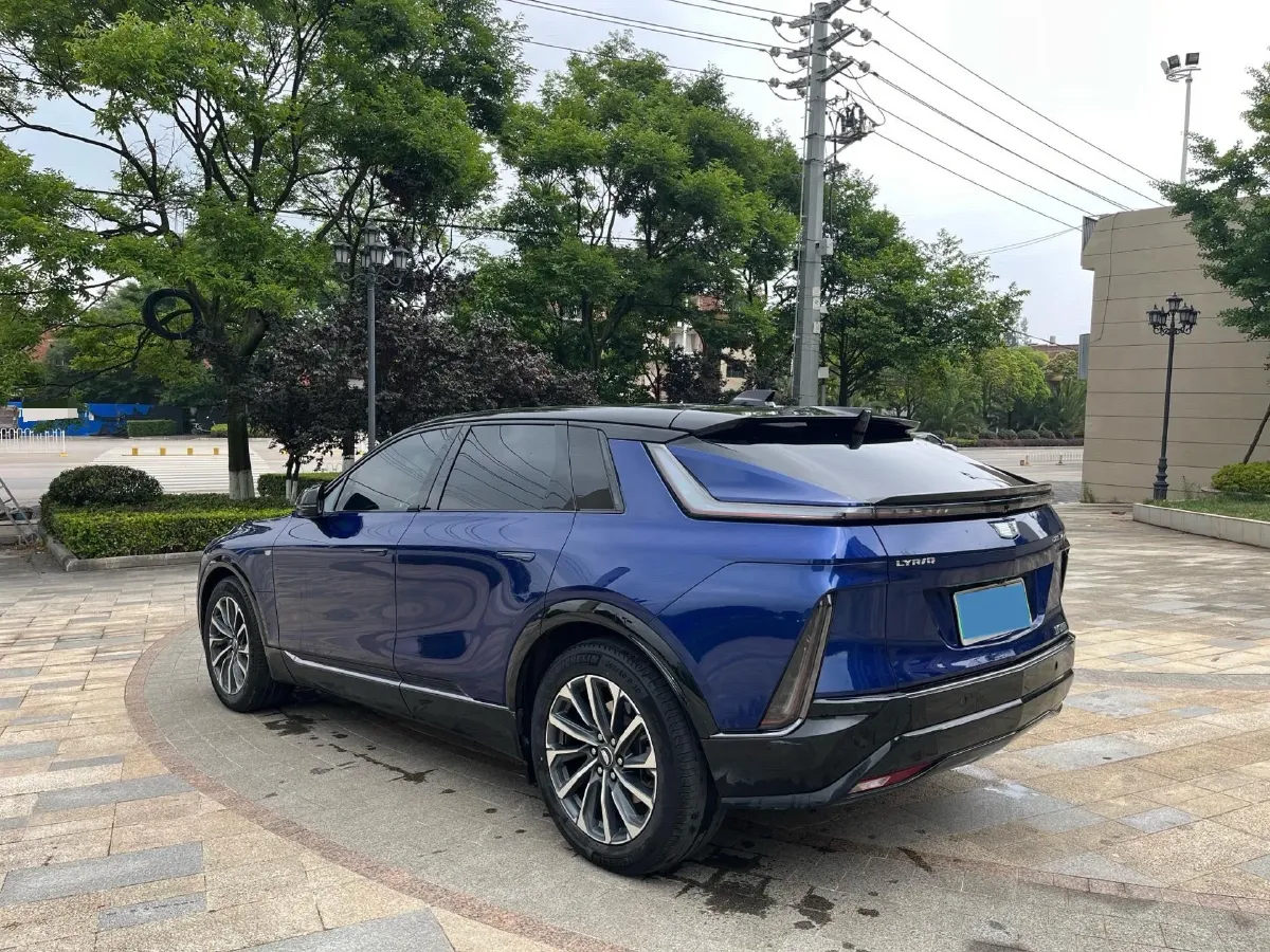 2022 Cadillac IQ Lyriq BEV 95.7KWH,autocango,china used car exporter,china ev exporter,chinese used car exporter,chinese used ev exporter