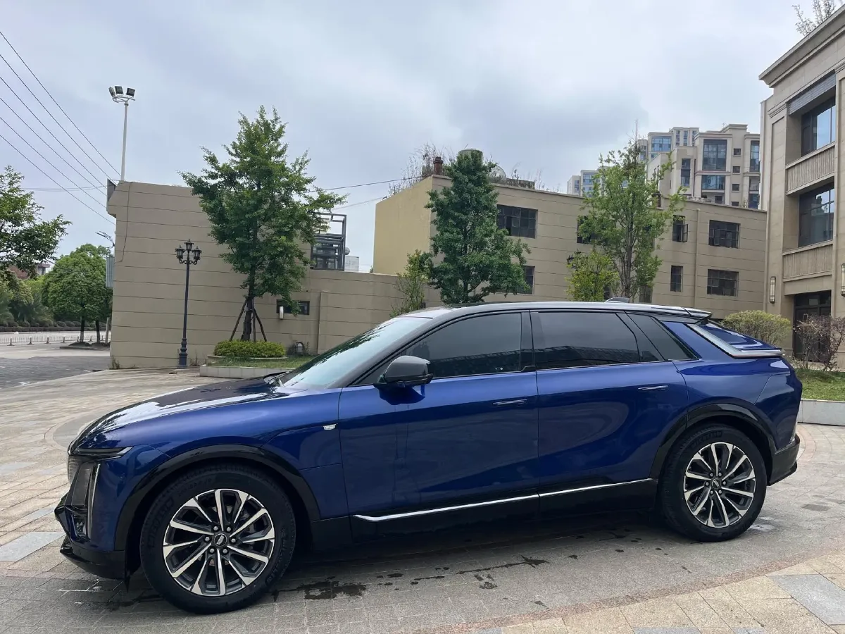 2022 Cadillac IQ Lyriq BEV 95.7KWH,autocango,china used car exporter,china ev exporter,chinese used car exporter,chinese used ev exporter