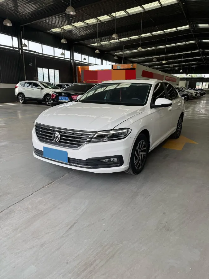 2022 Bestune B70 2.0T 224HP L4 6AT,autocango,china used car exporter,china ev exporter,chinese used car exporter,chinese used ev exporter