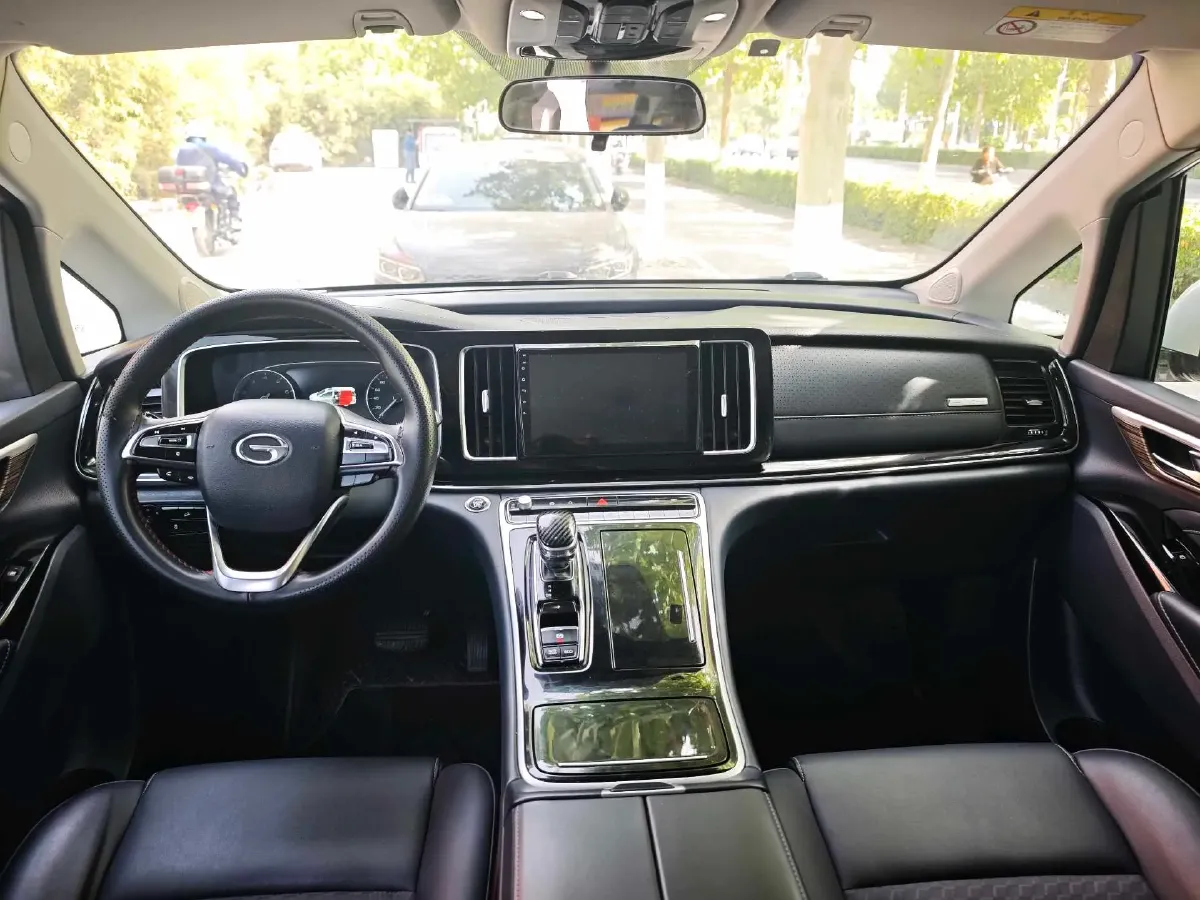 2021 GAC Trumpchi M8 2.0T 252HP L4 8AT,autocango,china used car exporter,china ev exporter,chinese used car exporter,chinese used ev exporter
