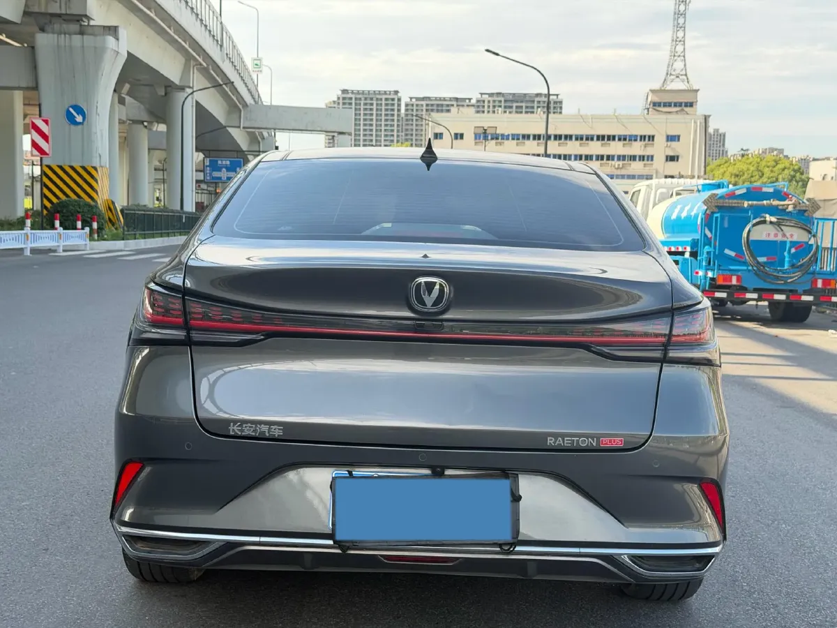 2023 ChangAn Raeton Plus 1.5T 188HP L4 7DCT,autocango,china used car exporter,china ev exporter,chinese used car exporter,chinese used ev exporter
