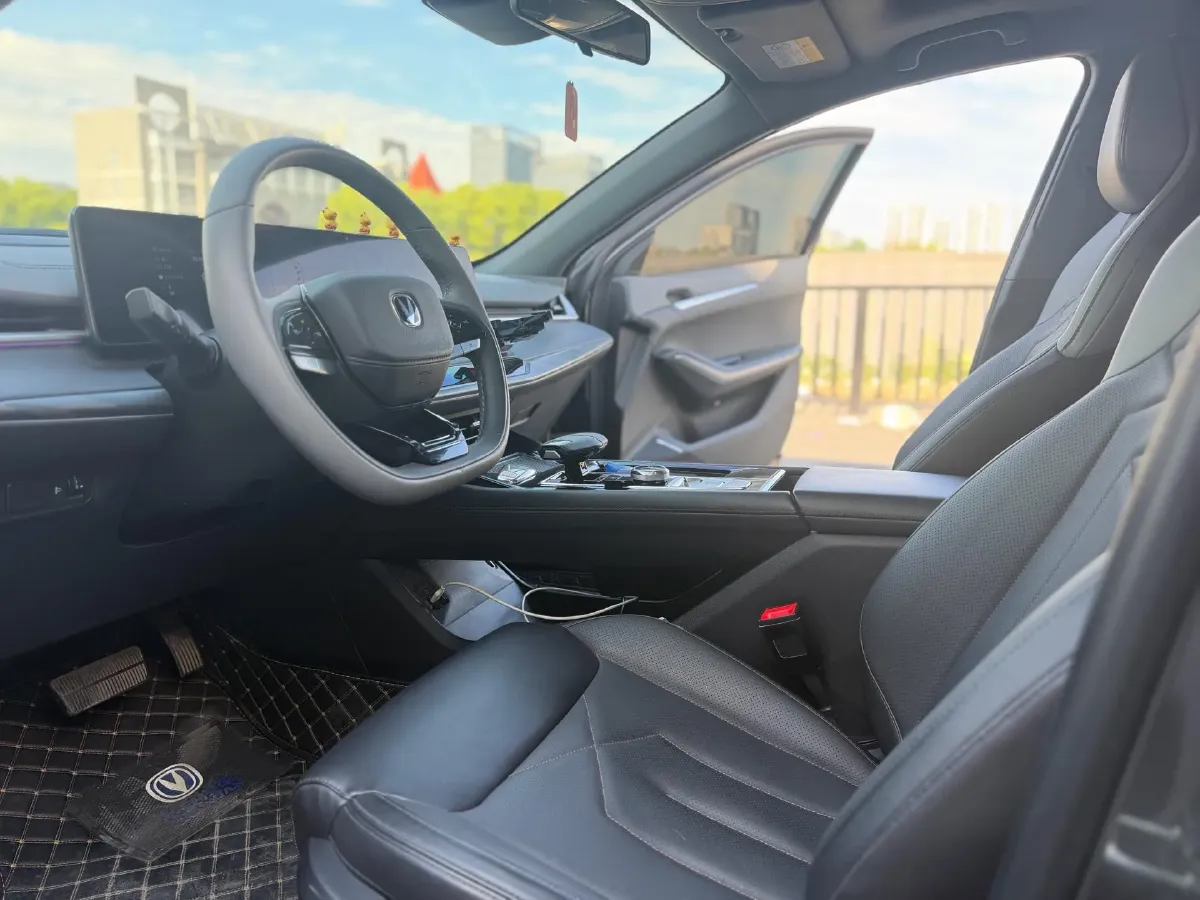 2023 ChangAn Raeton Plus 1.5T 188HP L4 7DCT,autocango,china used car exporter,china ev exporter,chinese used car exporter,chinese used ev exporter