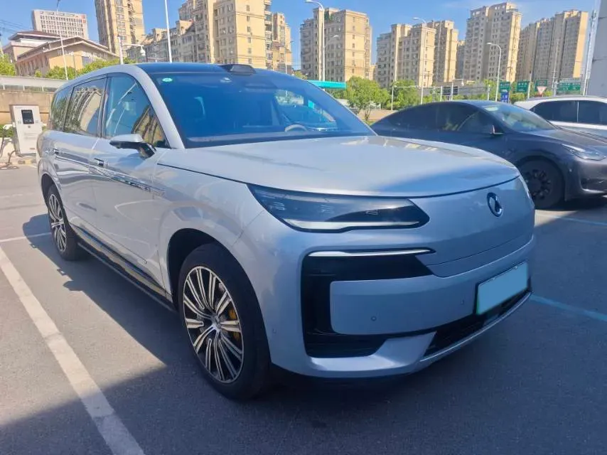 2025 Denza DenzaN9 2.0T 207HP L4 E-CVT PHEV,autocango,china used car exporter,china ev exporter,chinese used car exporter,chinese used ev exporter