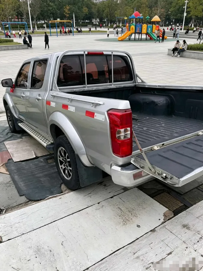 2018 Dongfeng RuiQi 2.4L 139HP L4 5MT,autocango,china used car exporter,china ev exporter,chinese used car exporter,chinese used ev exporter