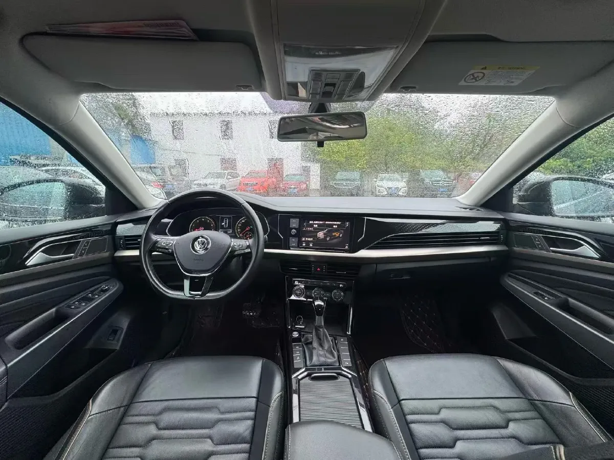 2019 Skoda Kodiak 2.0T 186HP L4 7DCT,autocango,china used car exporter,china ev exporter,chinese used car exporter,chinese used ev exporter