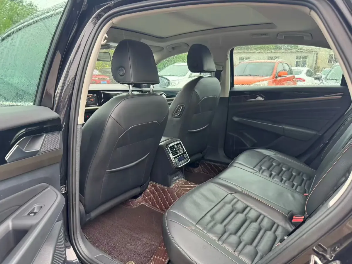 2019 Skoda Kodiak 2.0T 186HP L4 7DCT,autocango,china used car exporter,china ev exporter,chinese used car exporter,chinese used ev exporter