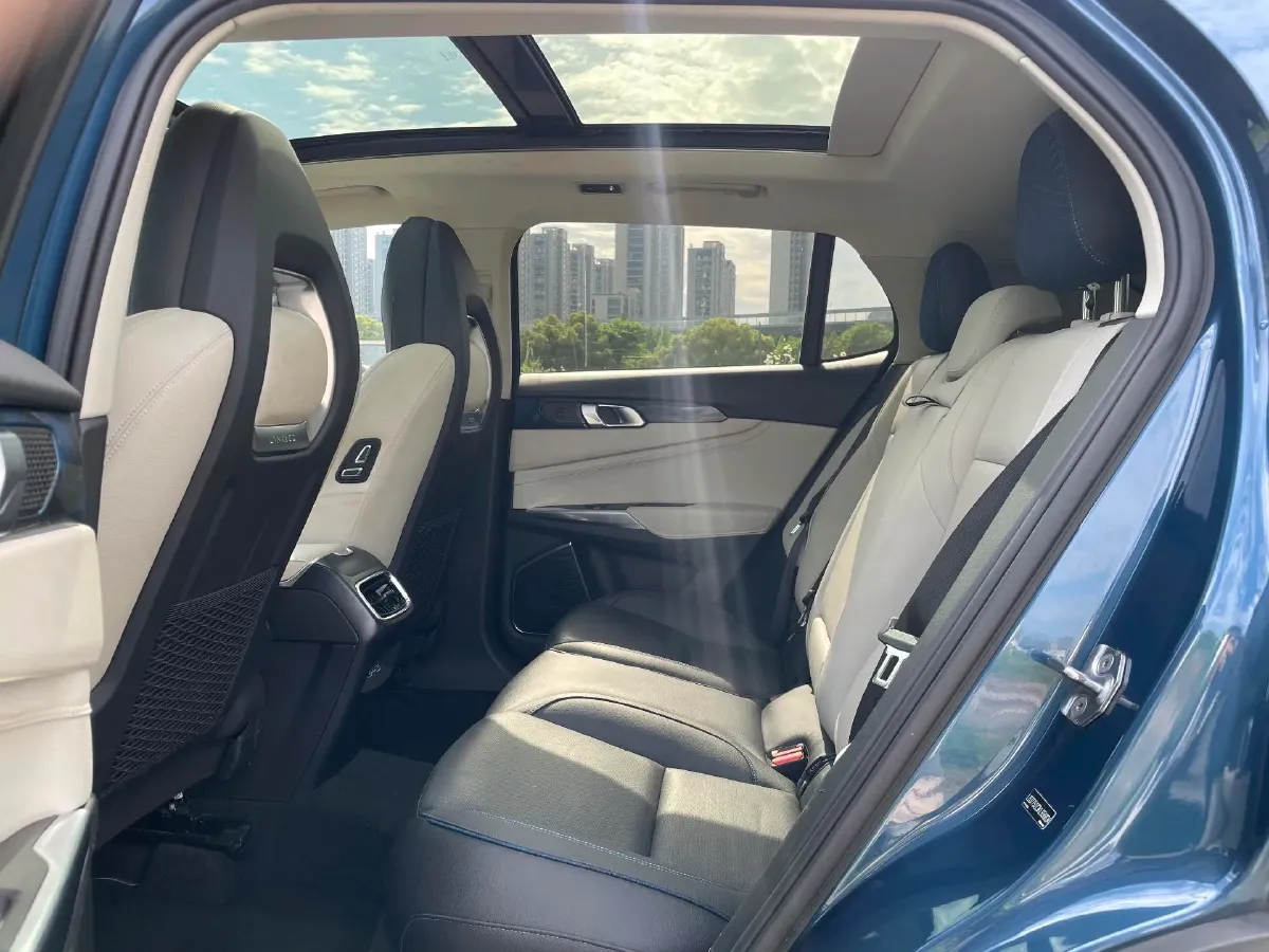 2019 LYNK&CO 01 2.0T 190HP L4 6AT,autocango,china used car exporter,china ev exporter,chinese used car exporter,chinese used ev exporter