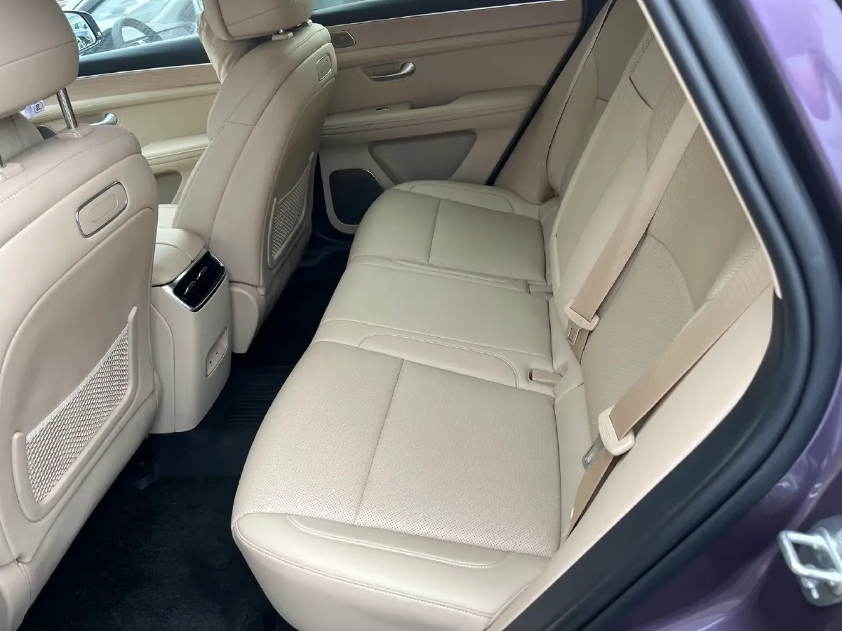 2025 AITO AITO M5 1.5T 152HP L4 REEV 42KWH,autocango,china used car exporter,china ev exporter,chinese used car exporter,chinese used ev exporter