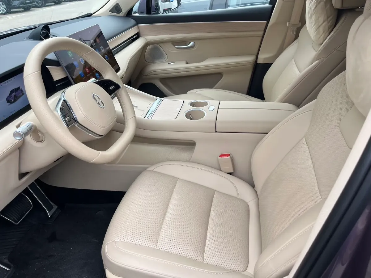 2025 AITO AITO M5 1.5T 152HP L4 REEV 42KWH,autocango,china used car exporter,china ev exporter,chinese used car exporter,chinese used ev exporter