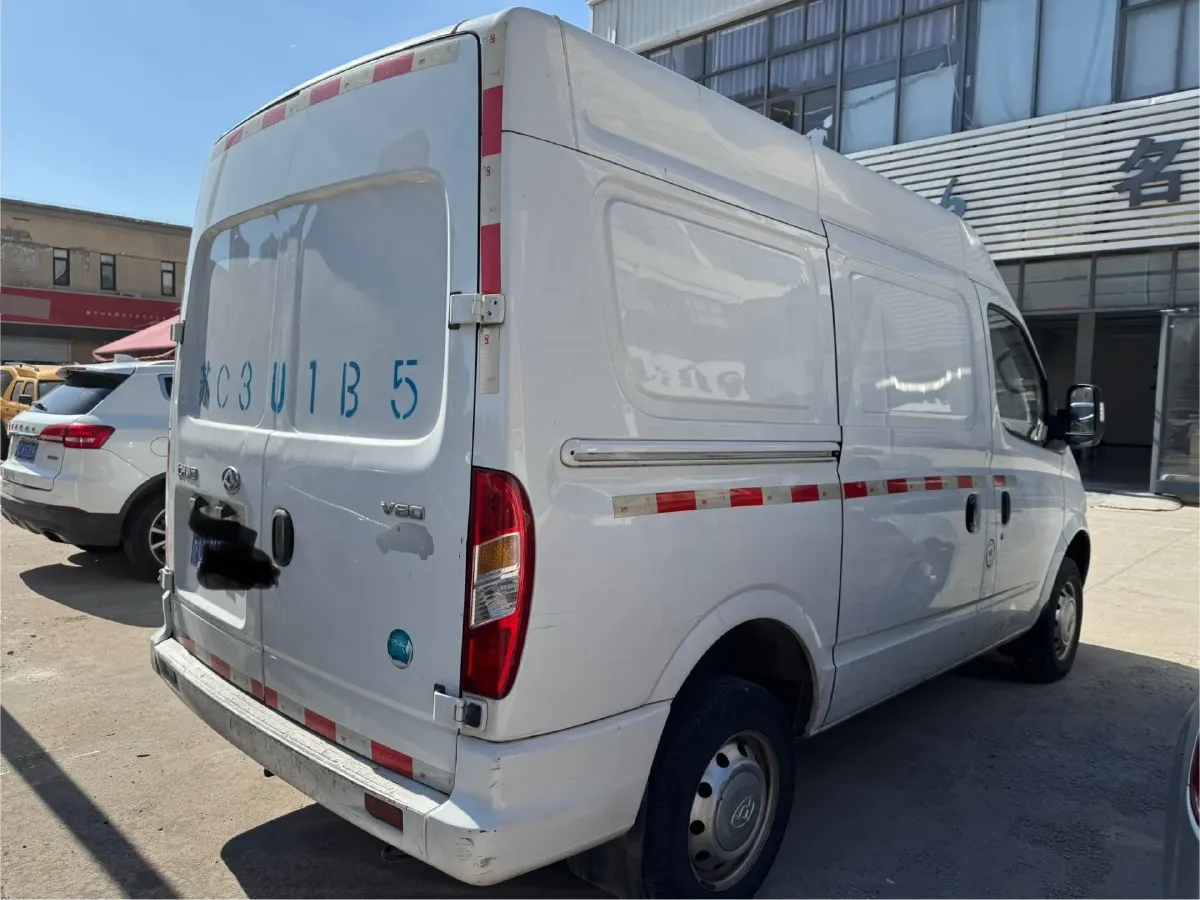 2021 MAXUS XinTu V80 2.0T 127HP L4 6MT,autocango,china used car exporter,china ev exporter,chinese used car exporter,chinese used ev exporter