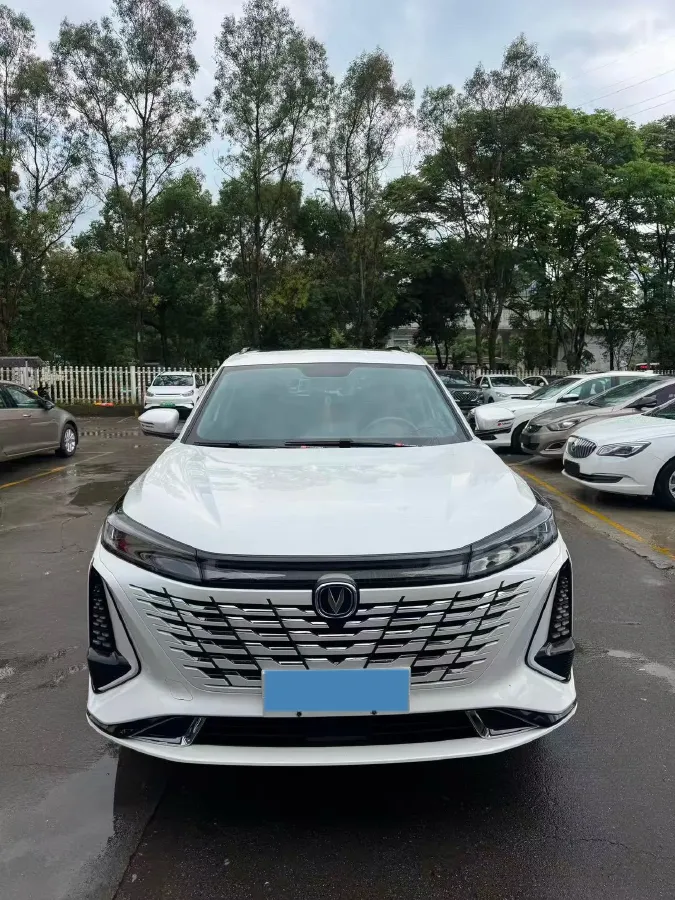 2022 ChangAn CS75 Plus 1.5T 188HP L4 8AT,autocango,china used car exporter,china ev exporter,chinese used car exporter,chinese used ev exporter