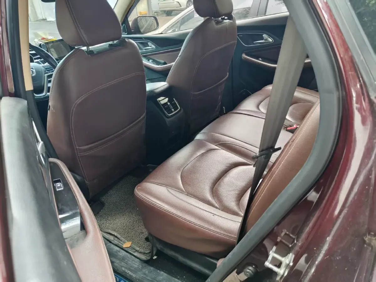 2017 BaoJun 560 1.5T 150HP L4 6DCT,autocango,china used car exporter,china ev exporter,chinese used car exporter,chinese used ev exporter