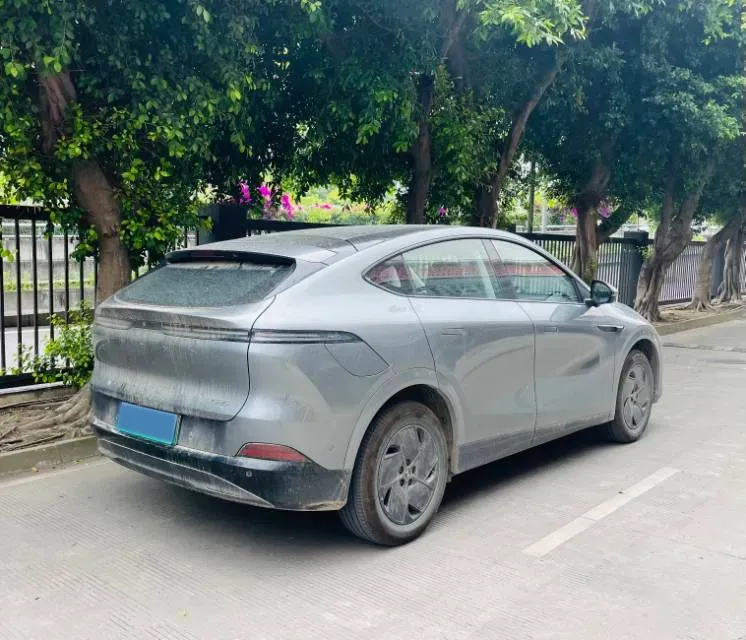 2025 Xpeng G6 BEV 68.5KWH,autocango,china used car exporter,china ev exporter,chinese used car exporter,chinese used ev exporter
