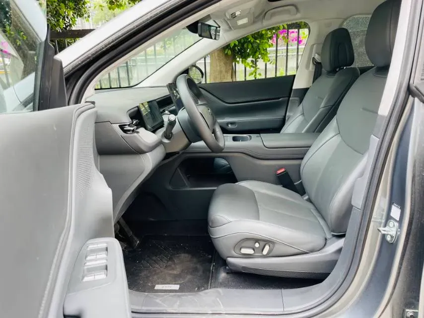 2025 Xpeng G6 BEV 68.5KWH,autocango,china used car exporter,china ev exporter,chinese used car exporter,chinese used ev exporter
