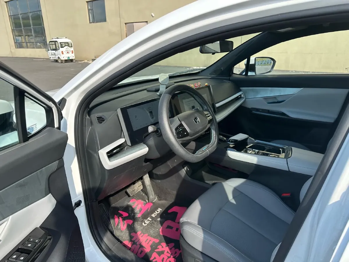 2023 ChangAn UNI-T 1.5T 188HP L4 7DCT,autocango,china used car exporter,china ev exporter,chinese used car exporter,chinese used ev exporter